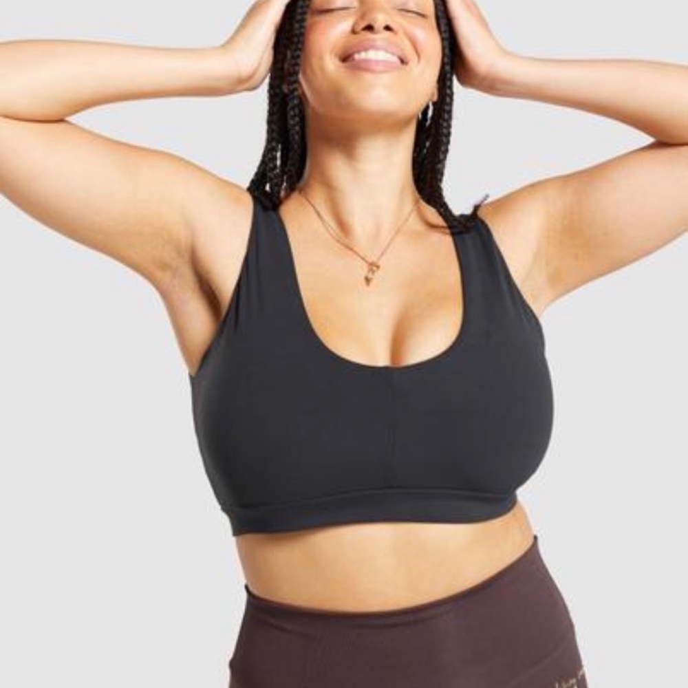 Gymshark x Whitney Simmons 2.0- Black Sports Bra